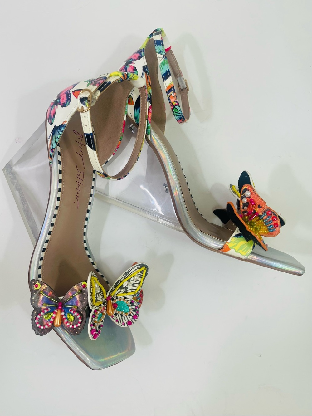 Betsey Johnson White Multicolor Butterfly Embellished Wedge Sandals - Picture 13 of 14